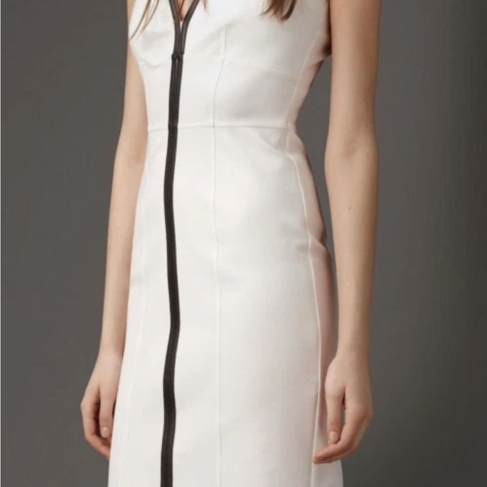 Burberry White Dress with Black Trim - Picture 4 of 16